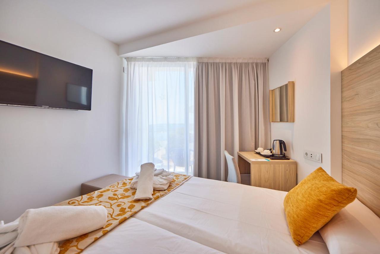 Hotel Ilusion Moreyo - Adults Only Cala Bona  Exterior photo